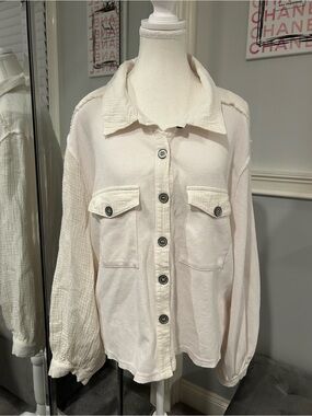 POL Women's Cream Waffle knit Button Down Shirt size M